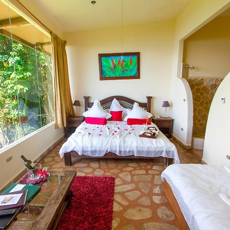 Issimo Suites Boutique Hotel & Spa - Adults Only Manuel Antonio Exterior photo
