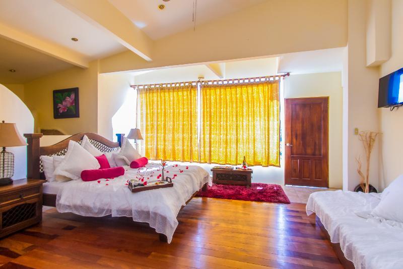 Issimo Suites Boutique Hotel & Spa - Adults Only Manuel Antonio Exterior photo