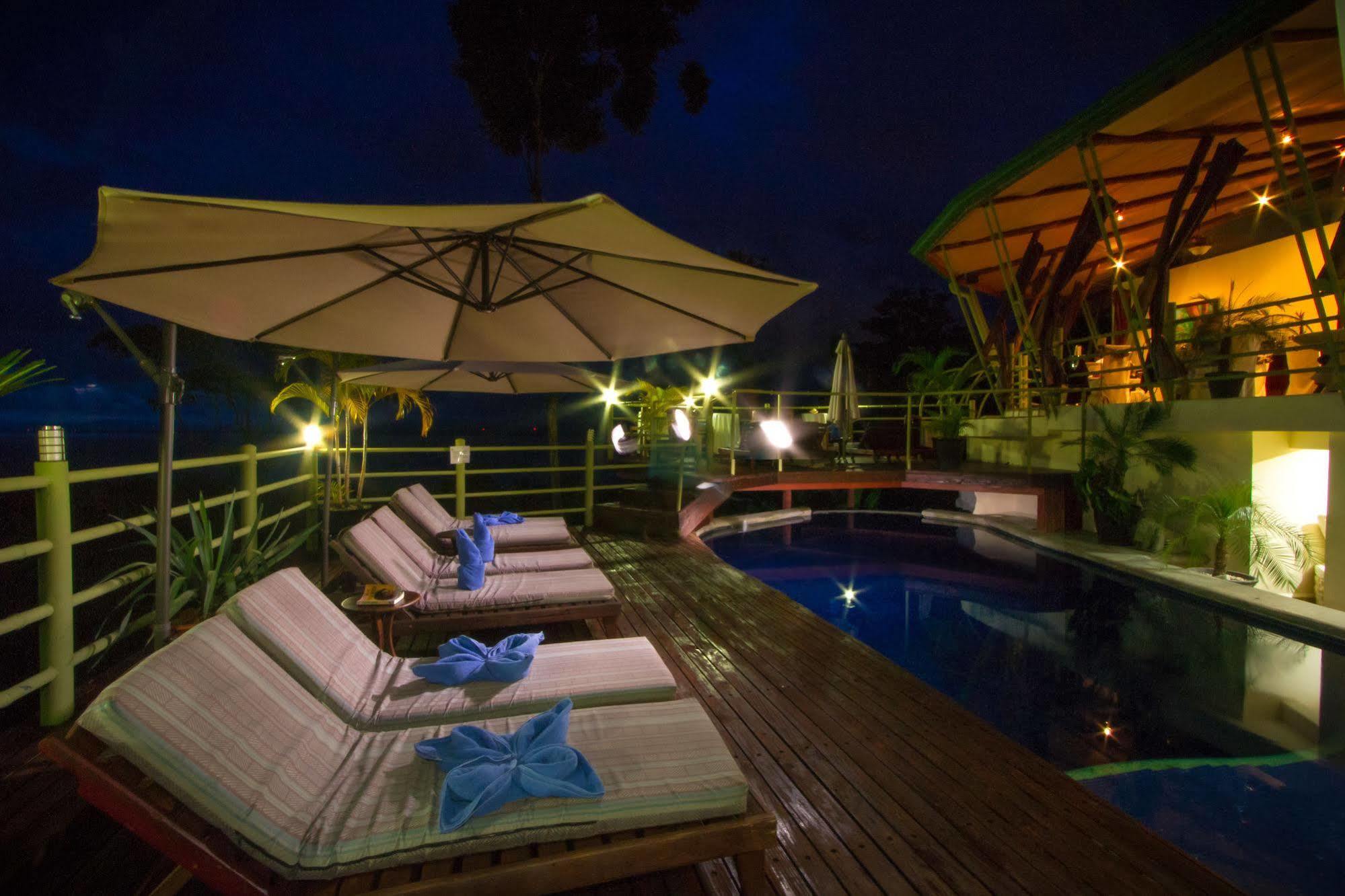 Issimo Suites Boutique Hotel & Spa - Adults Only Manuel Antonio Exterior photo